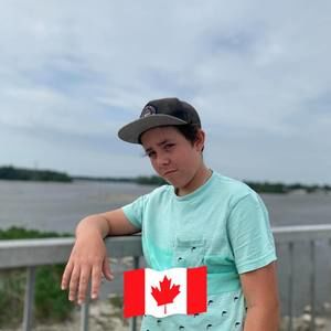 Meet your Posher, Alex